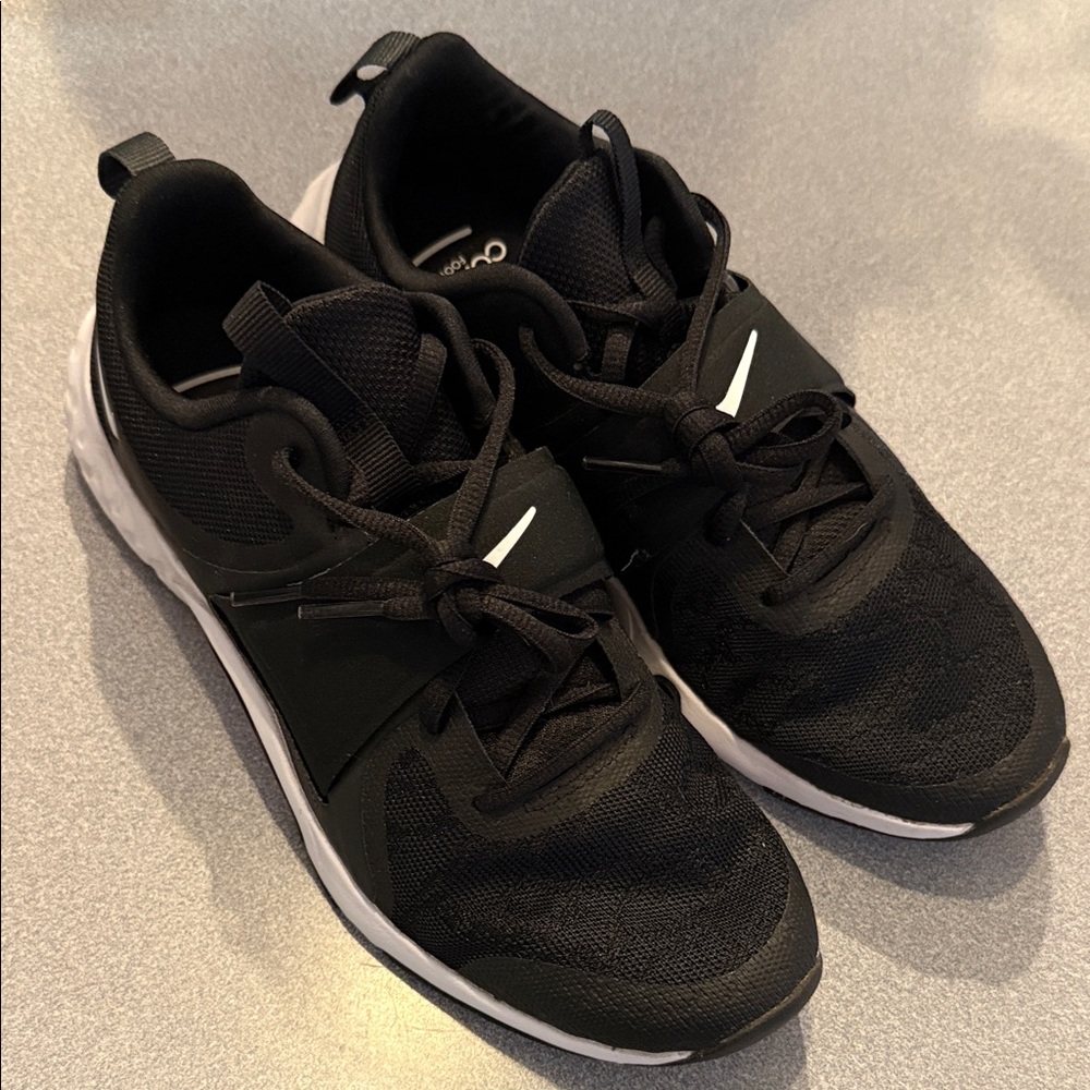 Nike shoes EUC
